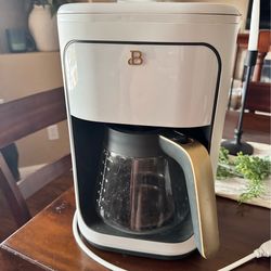 Drew Barrymore beautiful 14 cup coffee pot