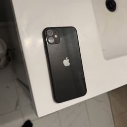 iPhone 11 Excellent Condition