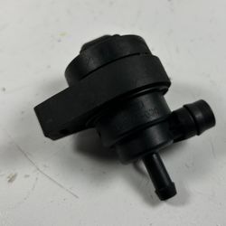 BMW E36 M3 328i 323i Z3 FUEL TANK BREATHER PURGE VALVE