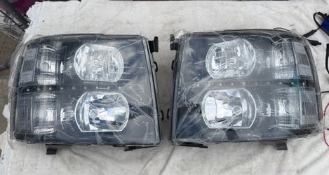 07-13 Chevy Silverado Black Clear Reflector LED Strip Headlights