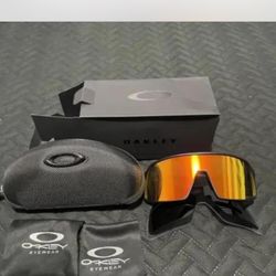 Oakley Sutros 