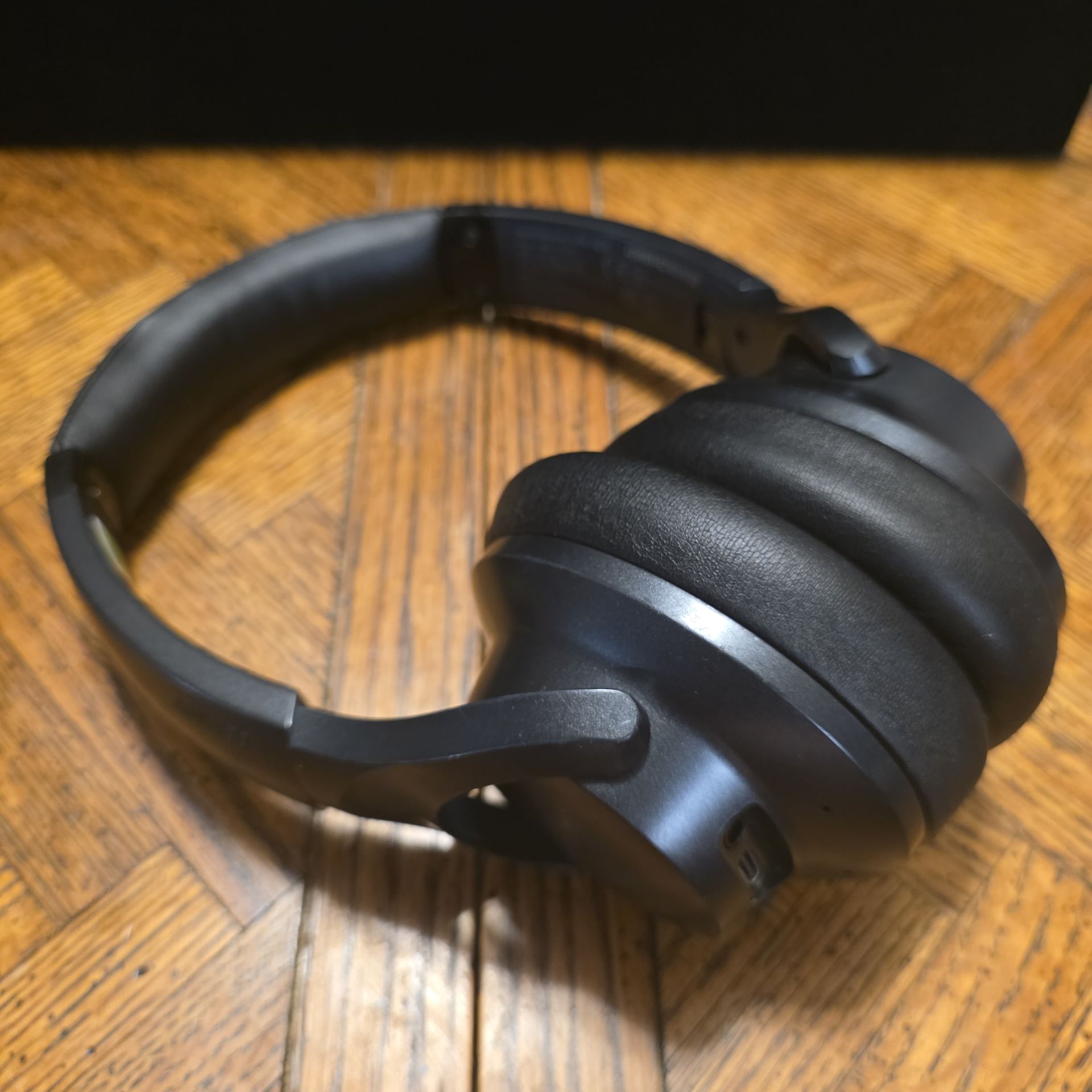 Anker Soundcore Life Q20 Over the Ear Wireless Headphones Black