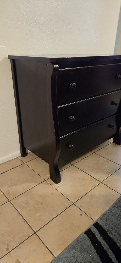 Delta Wood Dresser
