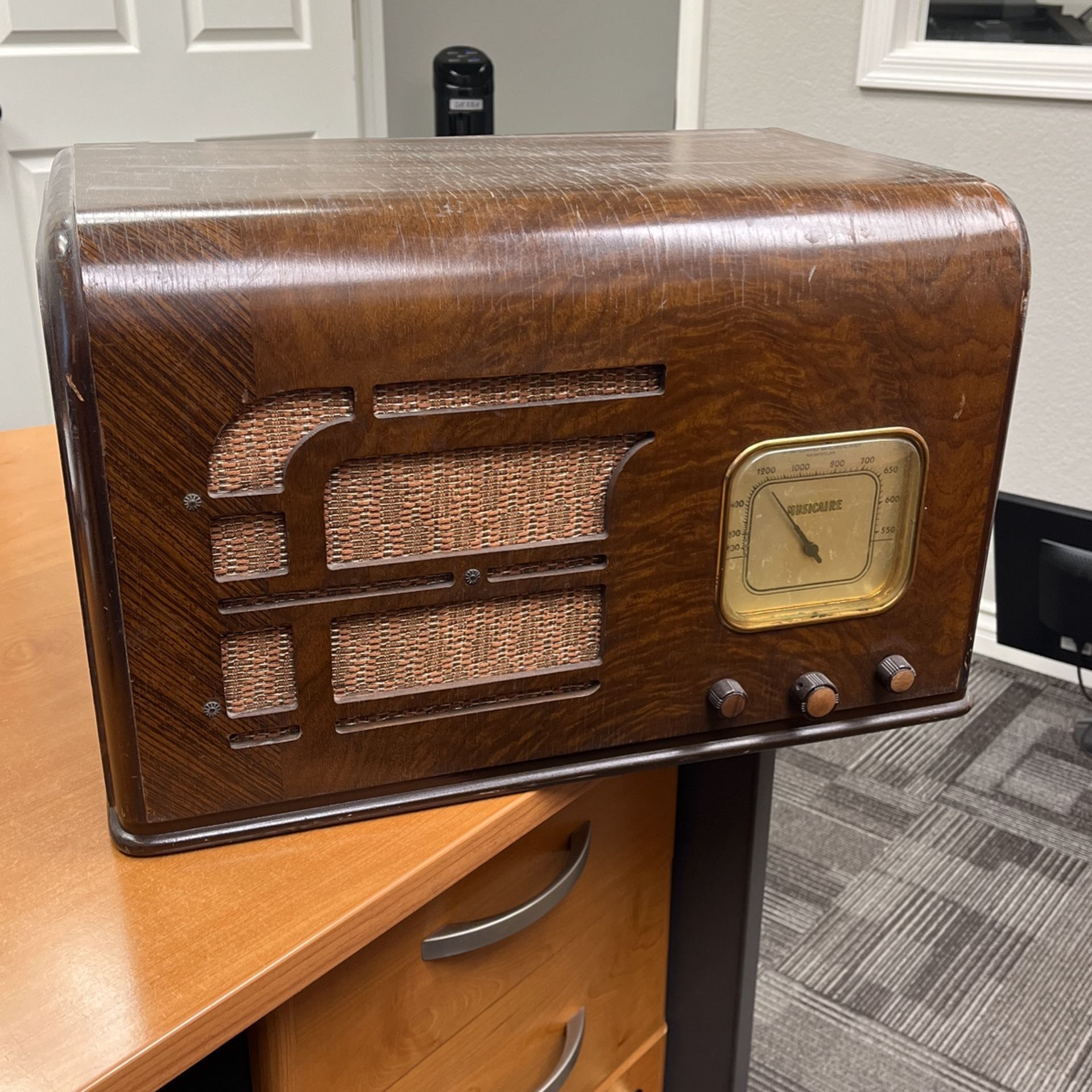 Antique 1930s Radio Musicaire