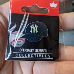 New York Yankees Lapel Pin MLB Baseball