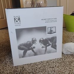 Helment Display Case