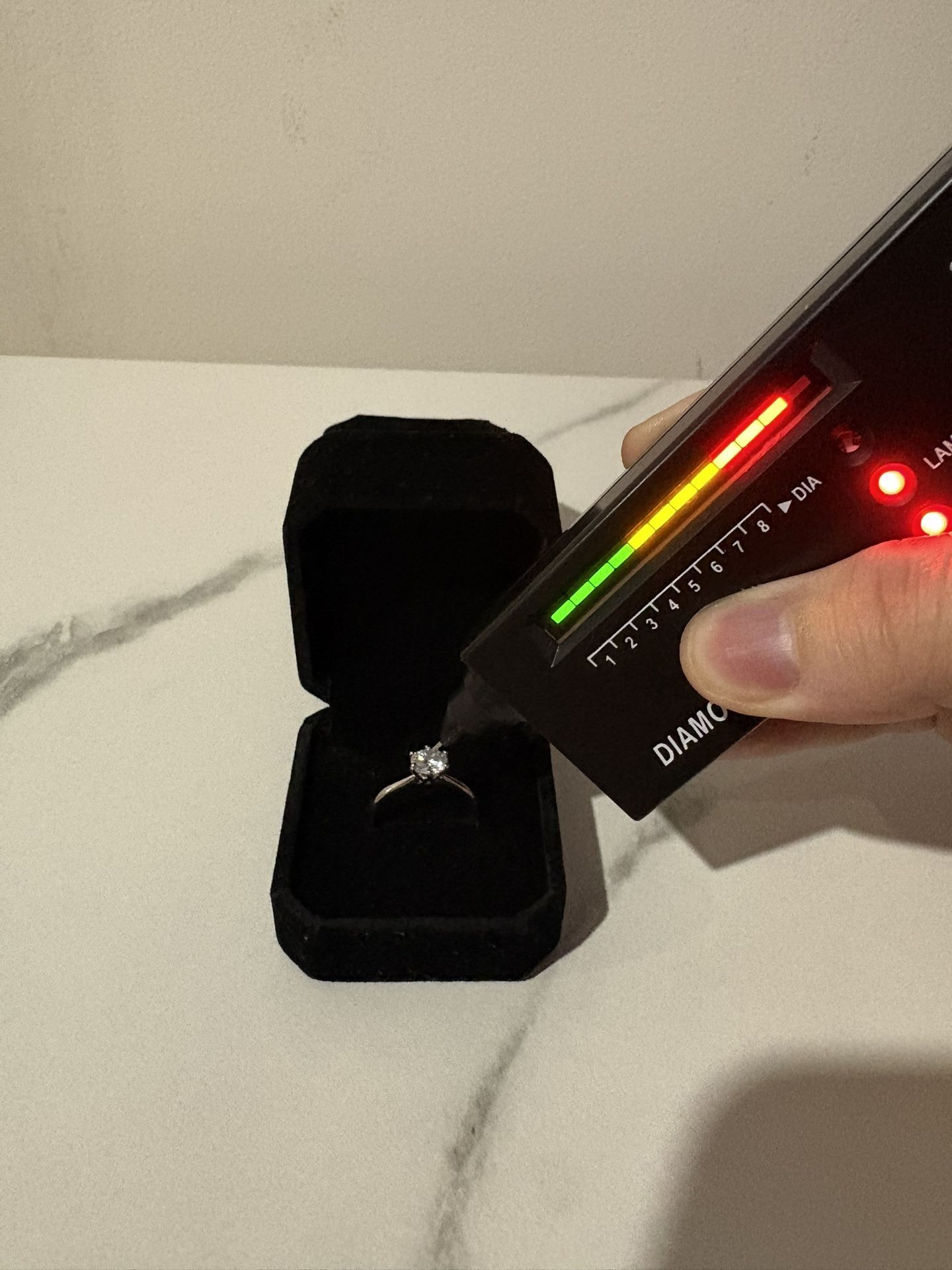 VVS1 Moissanite Engagement Ring 