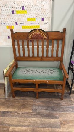Cute entryway Bench