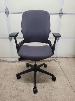 Steelcase Leap V2 Ergonomic Computer Desk Office Chair, LIKE NEW Shape!!