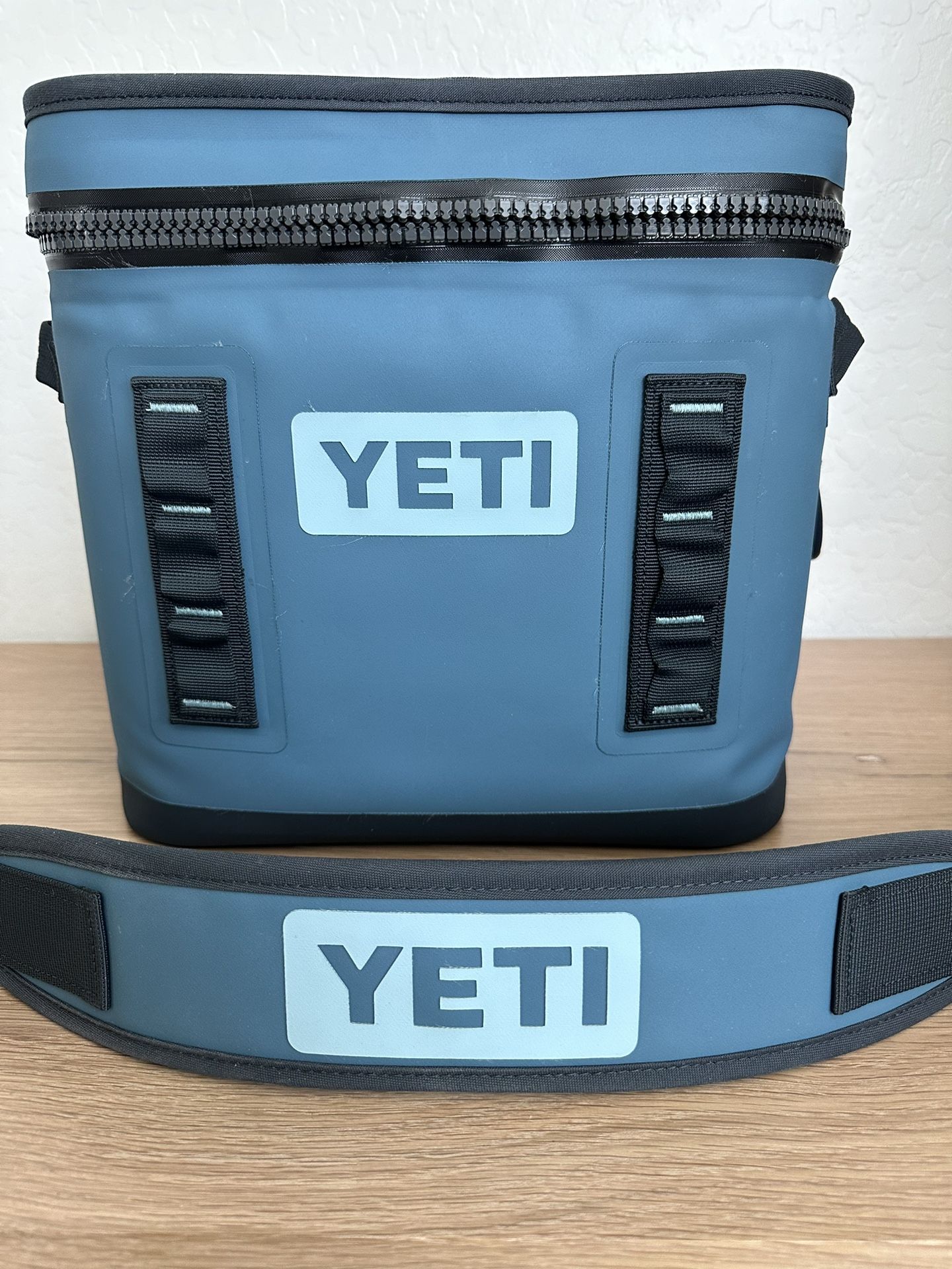 Yeti Hopper 12