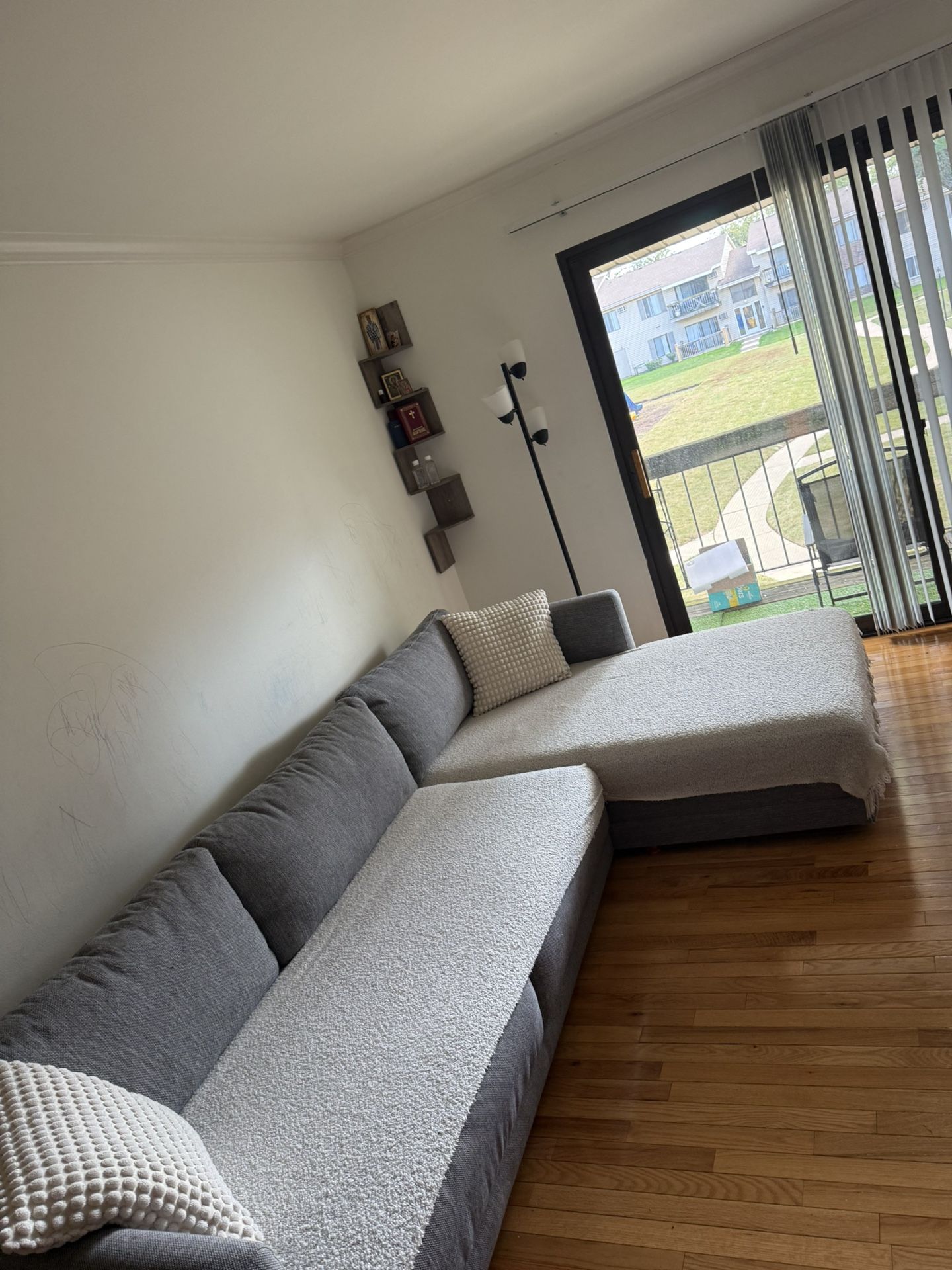 Sofa/2 Piece Sectional