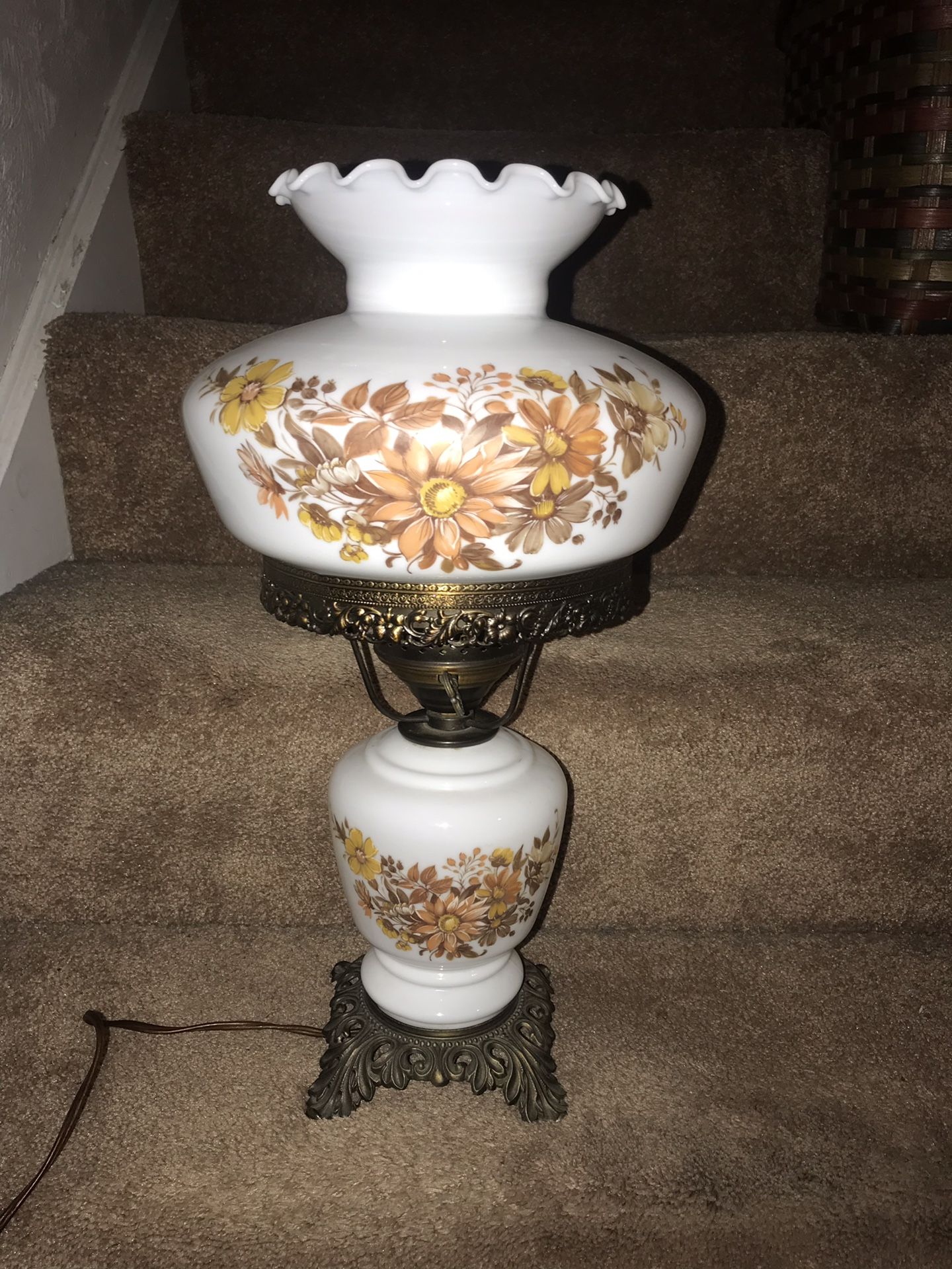 VINTAGE 1973 L&L PARLOR LAMP