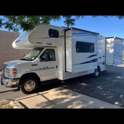 2019 Winnebago  