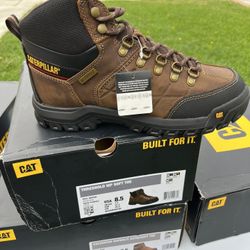 CATERPILLAR  Work BOOTS SIZE 8.5 SOFT TOE