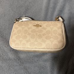 Nolita 19 Sand/Chalk/Gold Coach bag