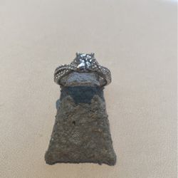 Spectacular Princess Cut Diamond Ring White Gold Size 6.5.