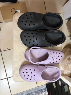 CROCS PURPLE AND BLACK