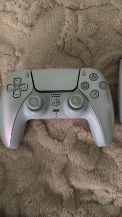 White PS5 Controller