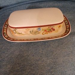 Mikasa Intaglio CA A48 Mystic Melody Butter Dish
