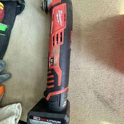 Milwaukee 12v Oscillating Multi-Tool, Small Sander, Saw