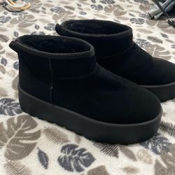 Black Platform Boots 