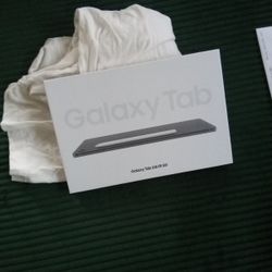 Brand New In The Box Samsung Galaxy  S10 Fe 5 G