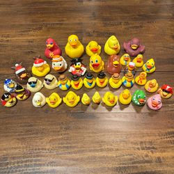 Used Lot of Assorted Rubber Ducks