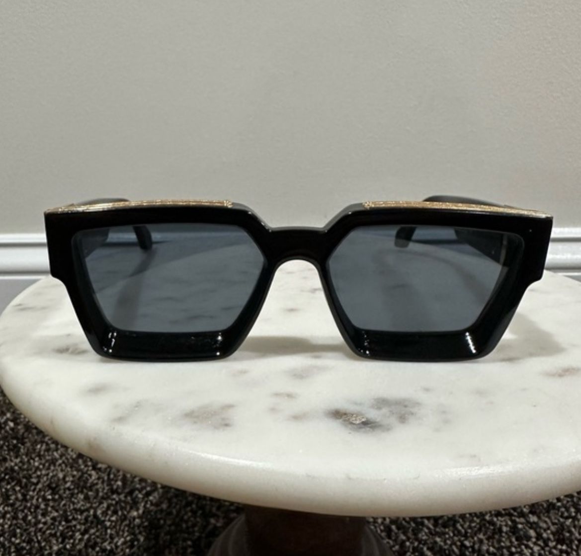 Louis Vuitton Jewelry & Accessories