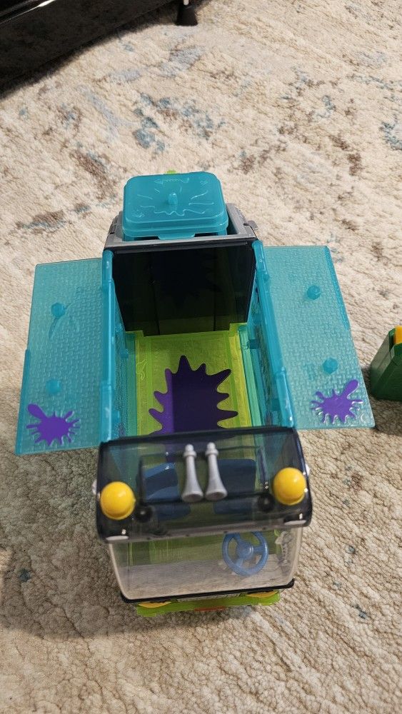 Trash Pack Garbage Ghost Truck And Bin