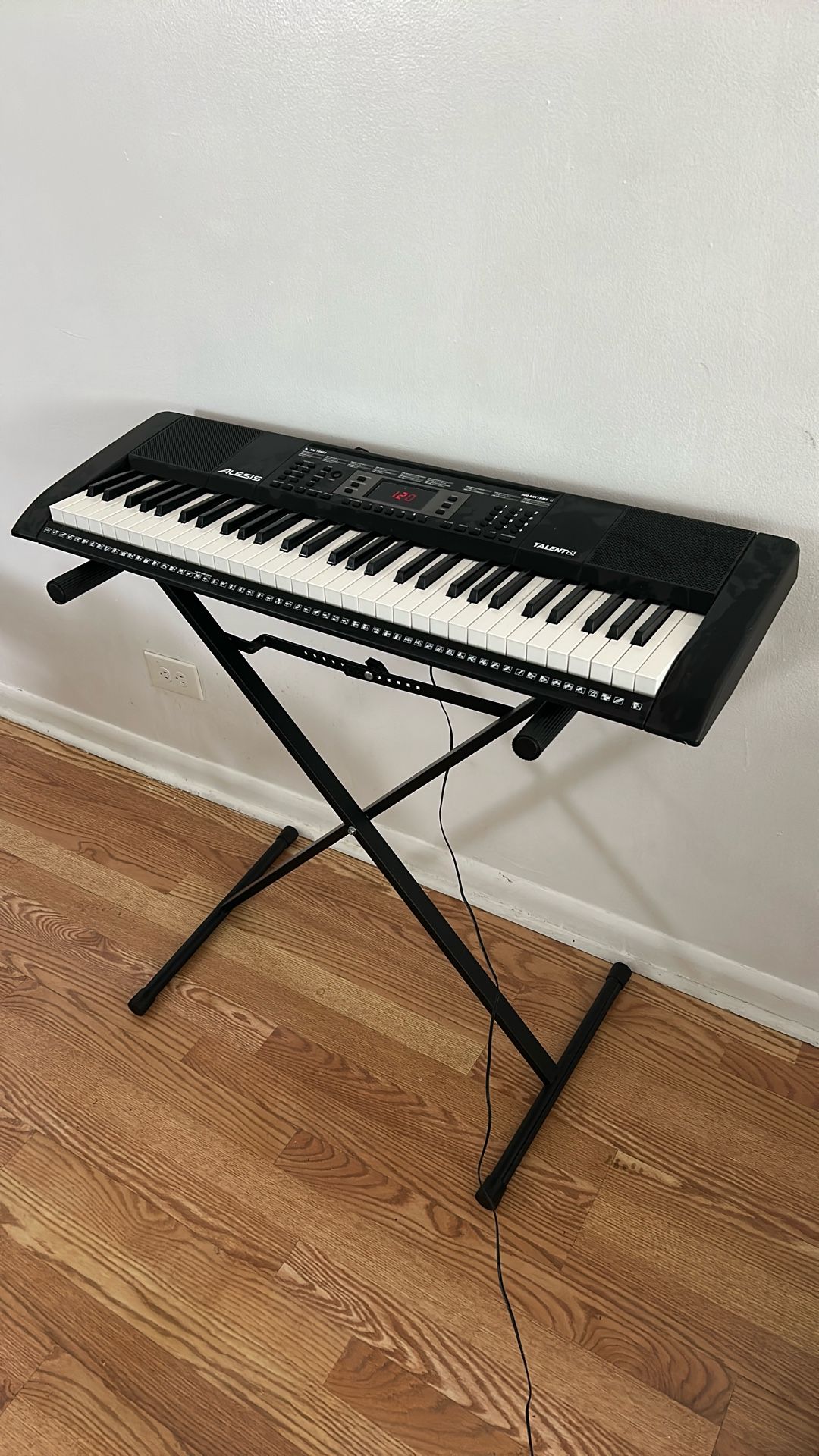 ALESIS talent, 61 electronic keyboard + keyboard stand