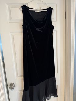 Women’s sleeveless cowl neck evening gown vintage 80’s