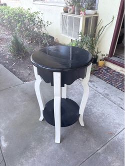 Black & White Side Table Nightstand