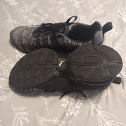 Puma Shoes 8.5 Barely Worn 
