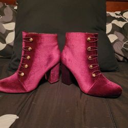 Ladies Unique  Boots