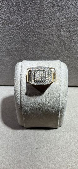 Gold Diamond Ring