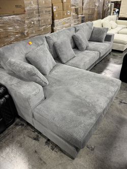 Extra Large Chaise Grey Corduroy Sectional (6/29) Chaise extra grande de pana gris seccional