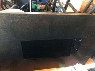 Kitchen table w/4 white leather chairs