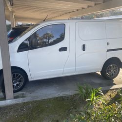 2014 Nissan Nv200 2.5s  105k Miles >Clean Title<