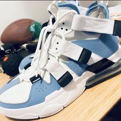 Air Edge 270 'University Blue Black