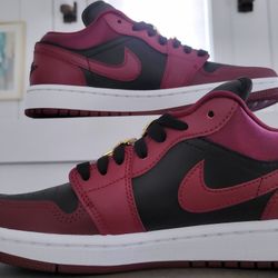 Wmns Air Jordan 1 Low "Beetroot" 