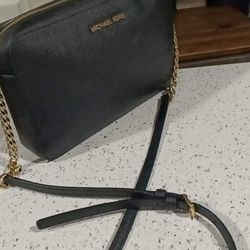 Michael Kors Purse 60$