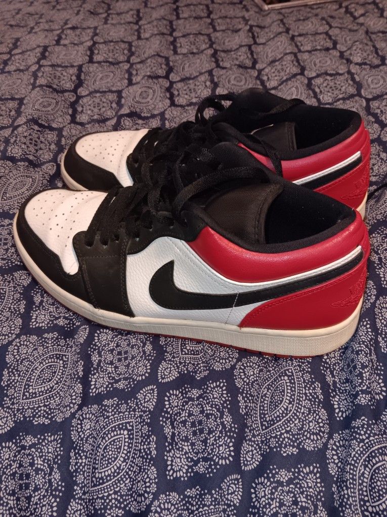 Air Jordan 1 Low 'Black Toe'