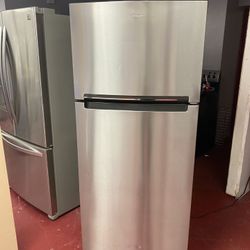 Whirlpool Top Freezer Fridge/ Nevera De Dos Puertas 