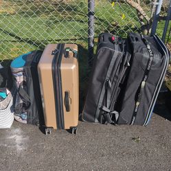 4 roller suitcases