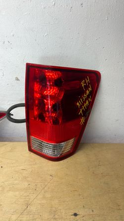 04 05 06 07 08 09 10 11 12 13 14 Nissan Titan Rear Driver Tail Light