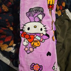 Hello Kitty Halloween Throw 🎃 