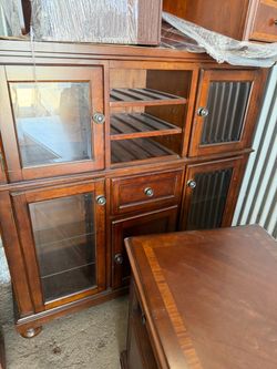 Wine cabinet /hutch in great condition asking $400