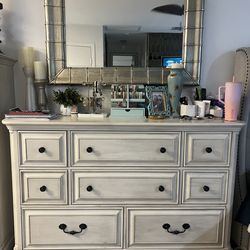 KINCAID LIVING SPACES DRESSER