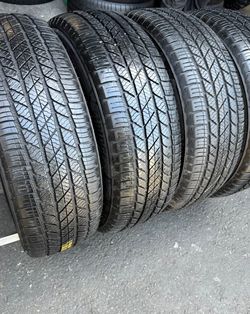 225/5519 briggestone vendo set de llantas usadas en perfecta condición 80%... Life 🏁