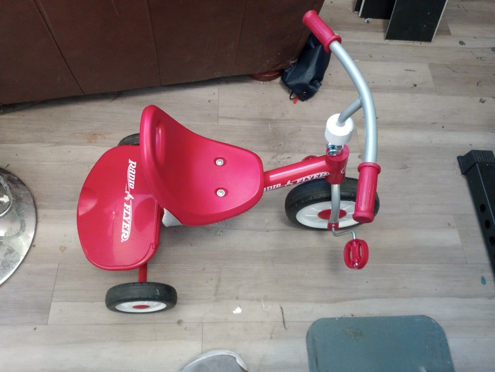 Radio Flyer Kids Bike 15$